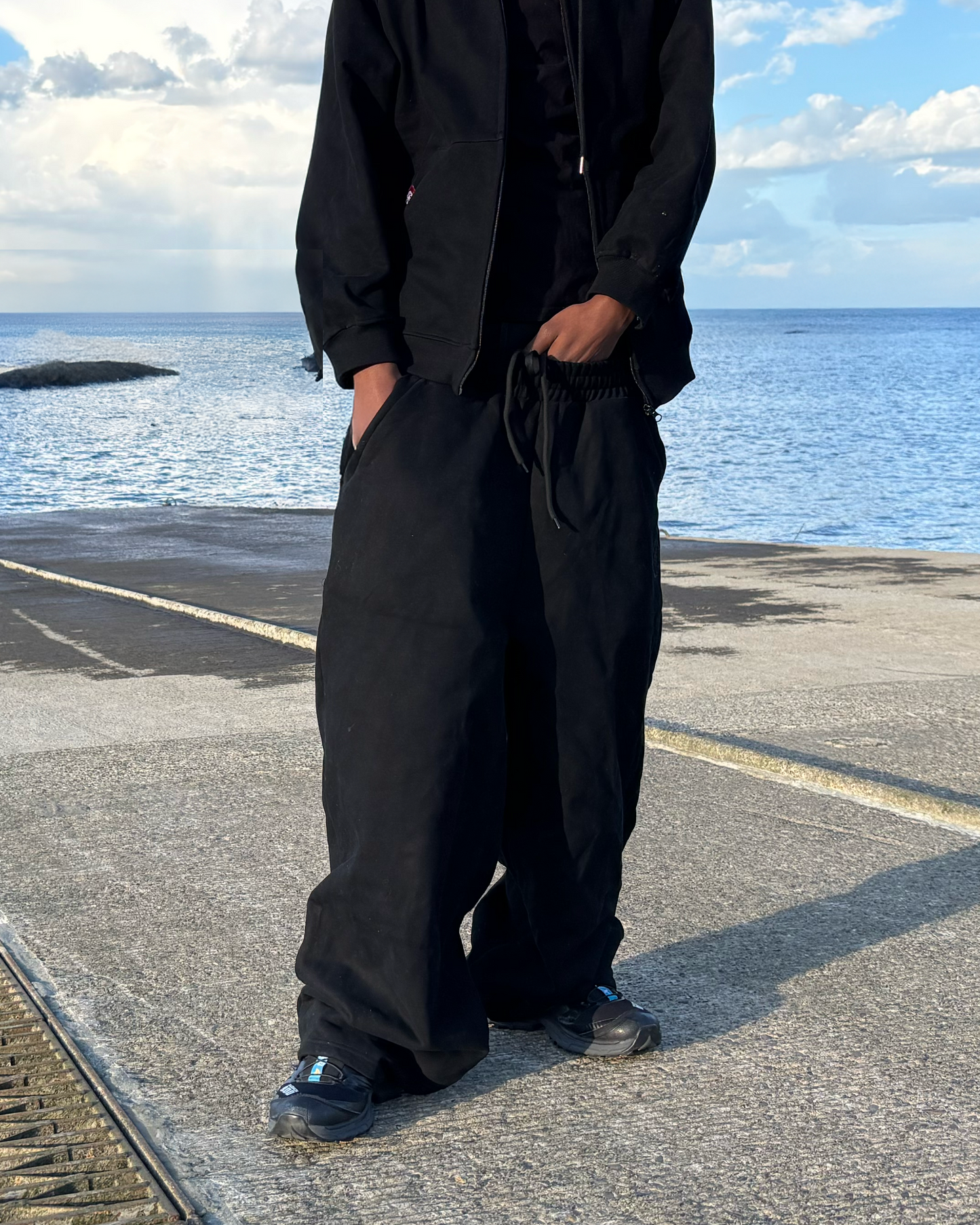 LFR NOIR SWEATPANTS V2